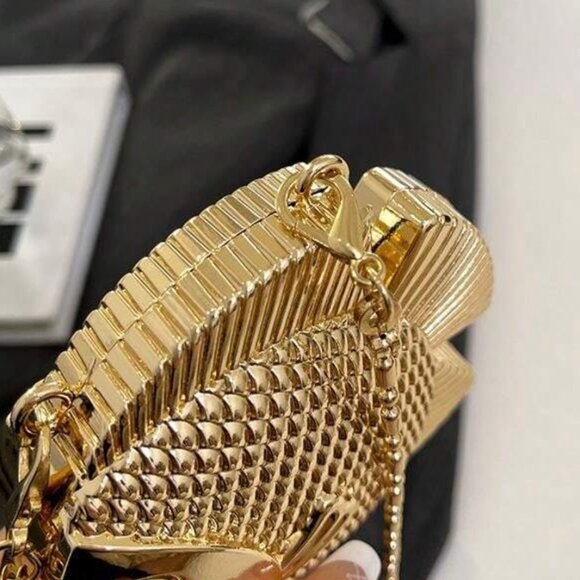 Small Gold Fish Statement Bag – Coastal Charm Meets Golden Elegance - Picture 8 of 10